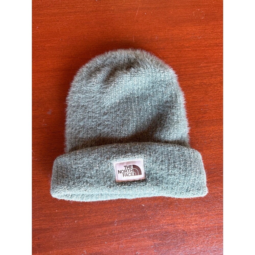 Women’s North Face fuzzy sherpa lined winter beanie